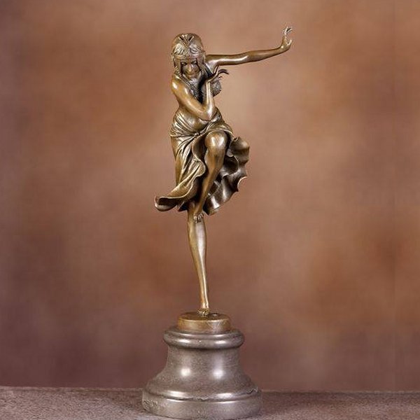 les statuettes de la période art déco