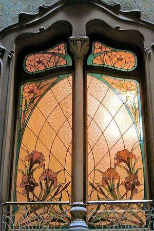 art-nouveau-fenetre-barcelone