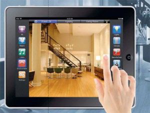 La Maison connectée vous permettra de maîtriser votre consommation d’énergie, de suivre vos besoins (ravitaillement, médicament à prendre … ) La démocratisation de la tablette et du Smartphone permettent maintenant de contrôler à distance nombre d’équipements. La plupart des grandes sociétés technologiques travaillent sur la maison de demain mais une des questions qui va se poser sera celles de la sécurité des informations.