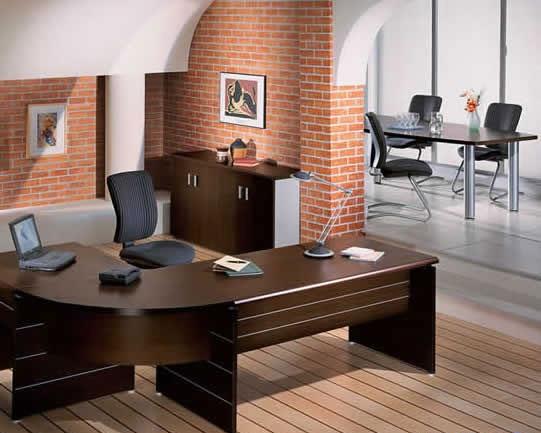 Partant du principe que autour de nous, et bien sûr dans notre maison, l’énergie circule et que le Feng Shui peut capter, utiliser cette énergie pour améliorer l’habitat et les habitants par extension, vous devez avoir à l’esprit que : - La maison doit être propre et rangée 