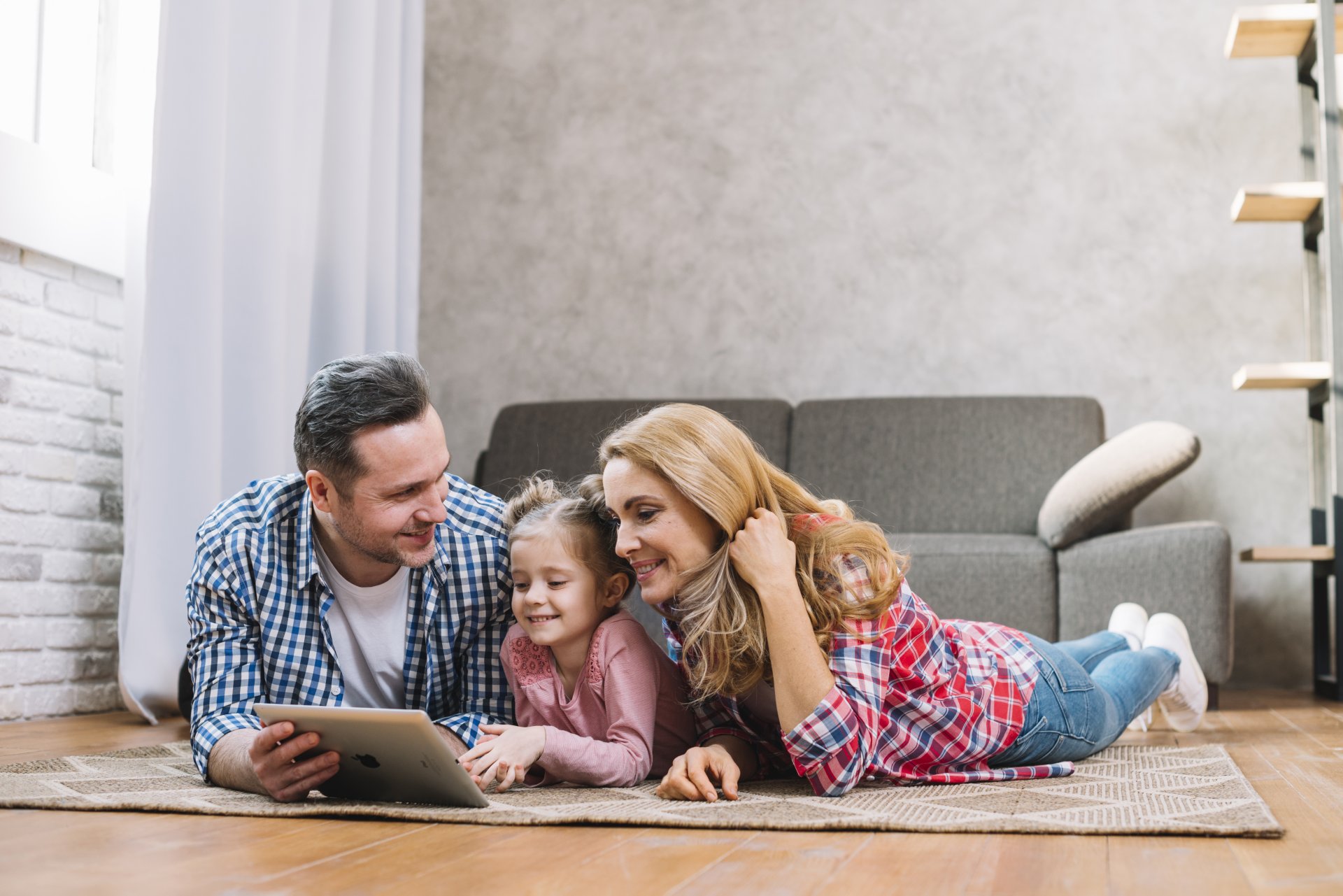 votre décorateur d'intérieur communique et échange avec vous par mail dans les formules de déco en ligne
